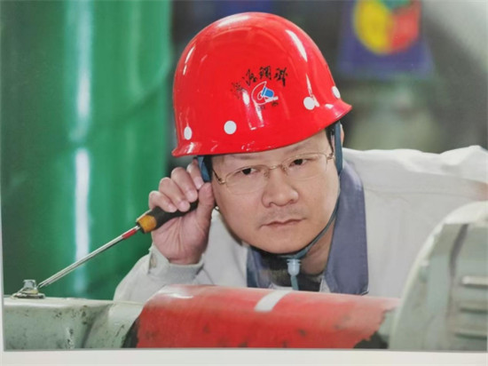（官網(wǎng)、公眾號）濟源鋼鐵王洪杰榮獲“全國勞動模范”稱號303.jpg